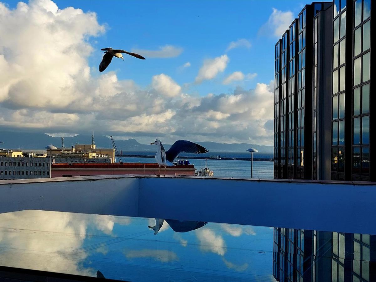 Asteco E Cielo Apartment Наполи Екстериор снимка